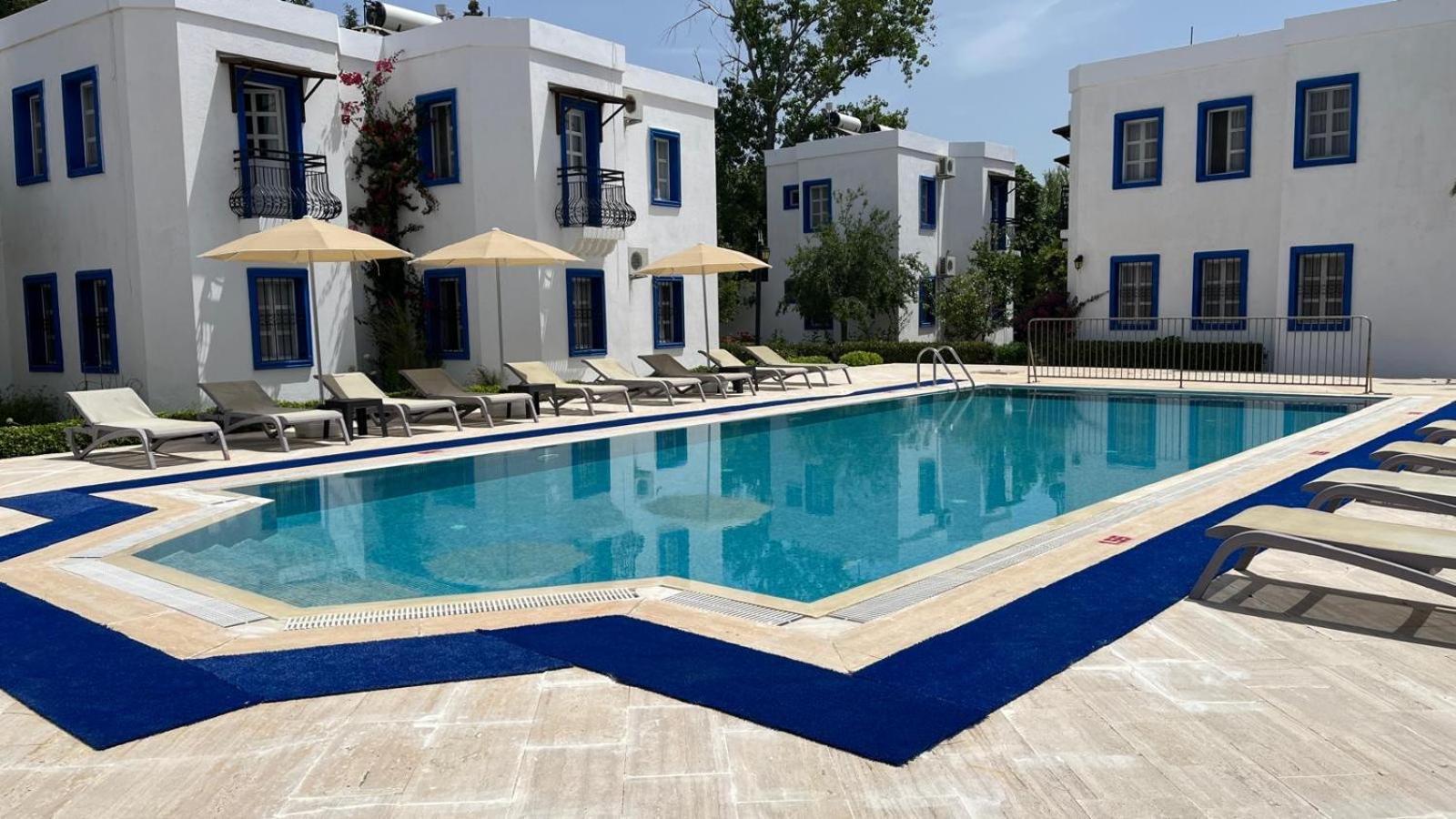 Ege Apartments Яликавак Екстериор снимка