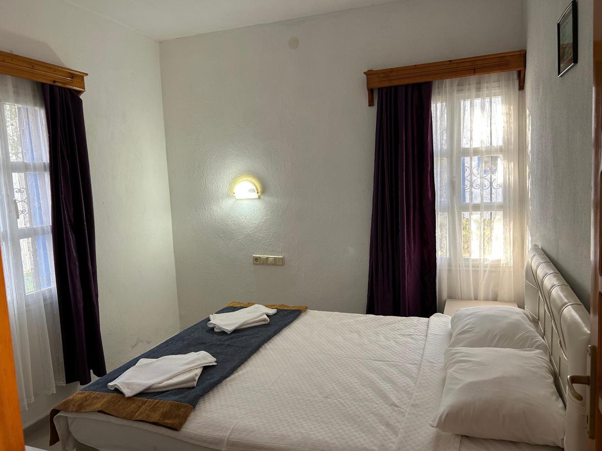 Ege Apartments Яликавак Екстериор снимка